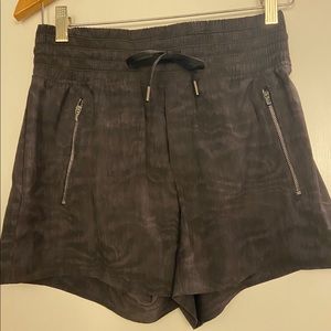 Athleta Camden printed shorts